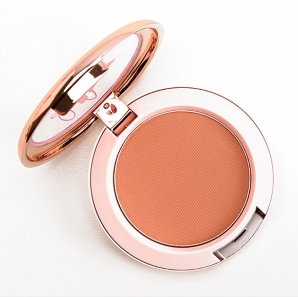 MAC x Rihanna blush